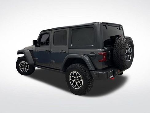 Used 2024 Jeep Wrangler Unlimited Rubicon image 3