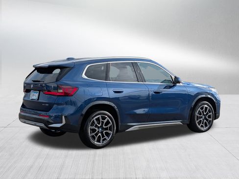 Certified 2025 BMW X1 xDrive28i w/ Technology Package image 3