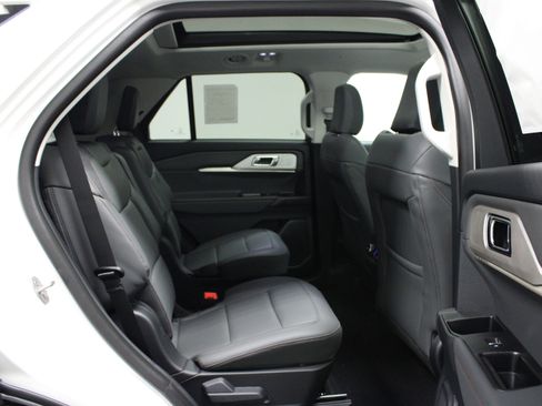New 2026 Ford Explorer Active w/ Active Comfort Package image 16