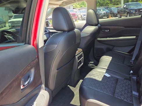 Certified 2024 Nissan Murano Platinum w/ Cargo Package FWD image 5