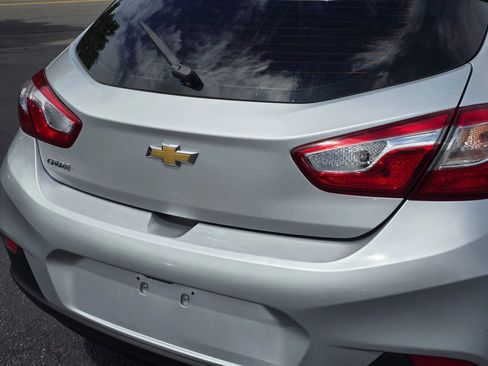 Used 2019 Chevrolet Cruze LS FWD image 14