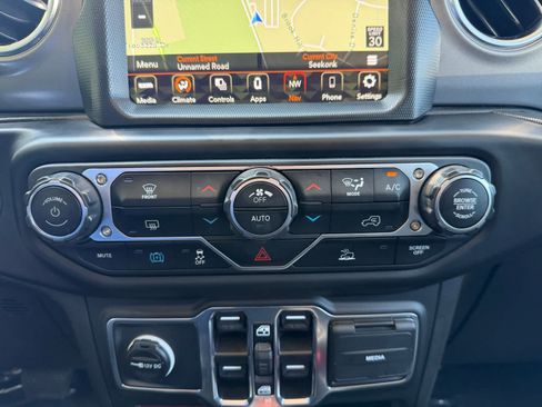 Used 2023 Jeep Wrangler Unlimited Rubicon 4xe AWD/4WD image 27