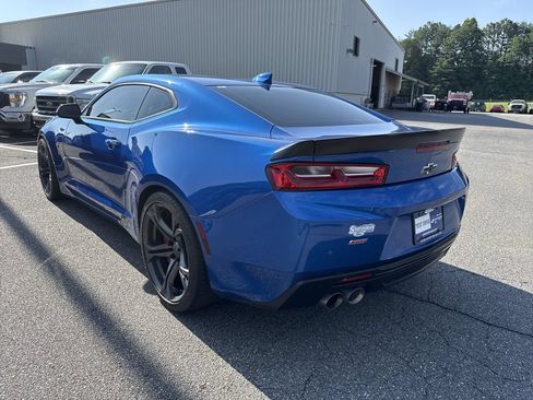 Used 2018 Chevrolet Camaro SS RWD image 5
