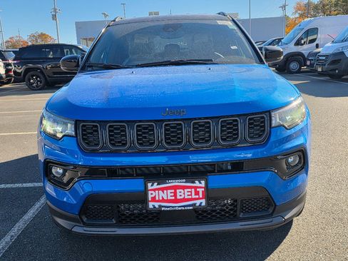 New 2026 Jeep Compass Limited w/ Limited Altitude Pack image 7