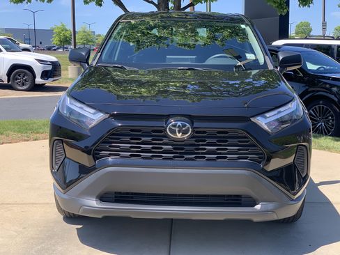 Used 2023 Toyota RAV4 LE image 3