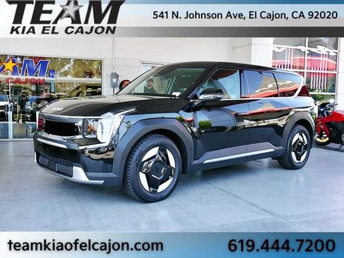 Certified 2024 Kia EV9 Light Long Range RWD image 5