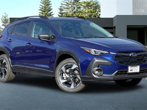 New 2025 Subaru Crosstrek 2.5i Limited w/ Crosstrek Mirror Package image 2