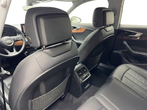 Used 2023 Audi A4 2.0T Premium w/ Convenience Package image 32