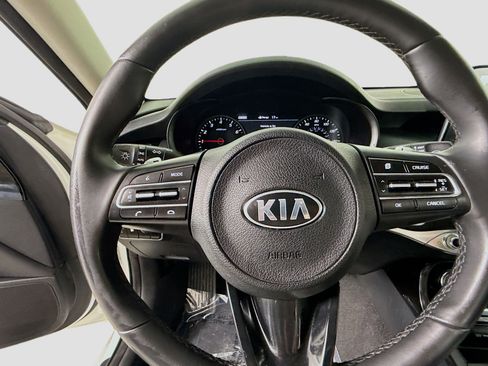 Used 2018 Kia Stinger Premium image 10