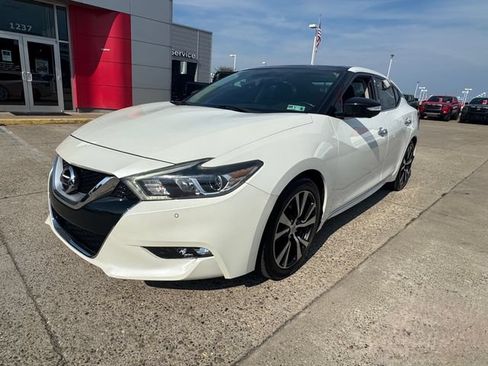 Used 2017 Nissan Maxima Platinum FWD image 12