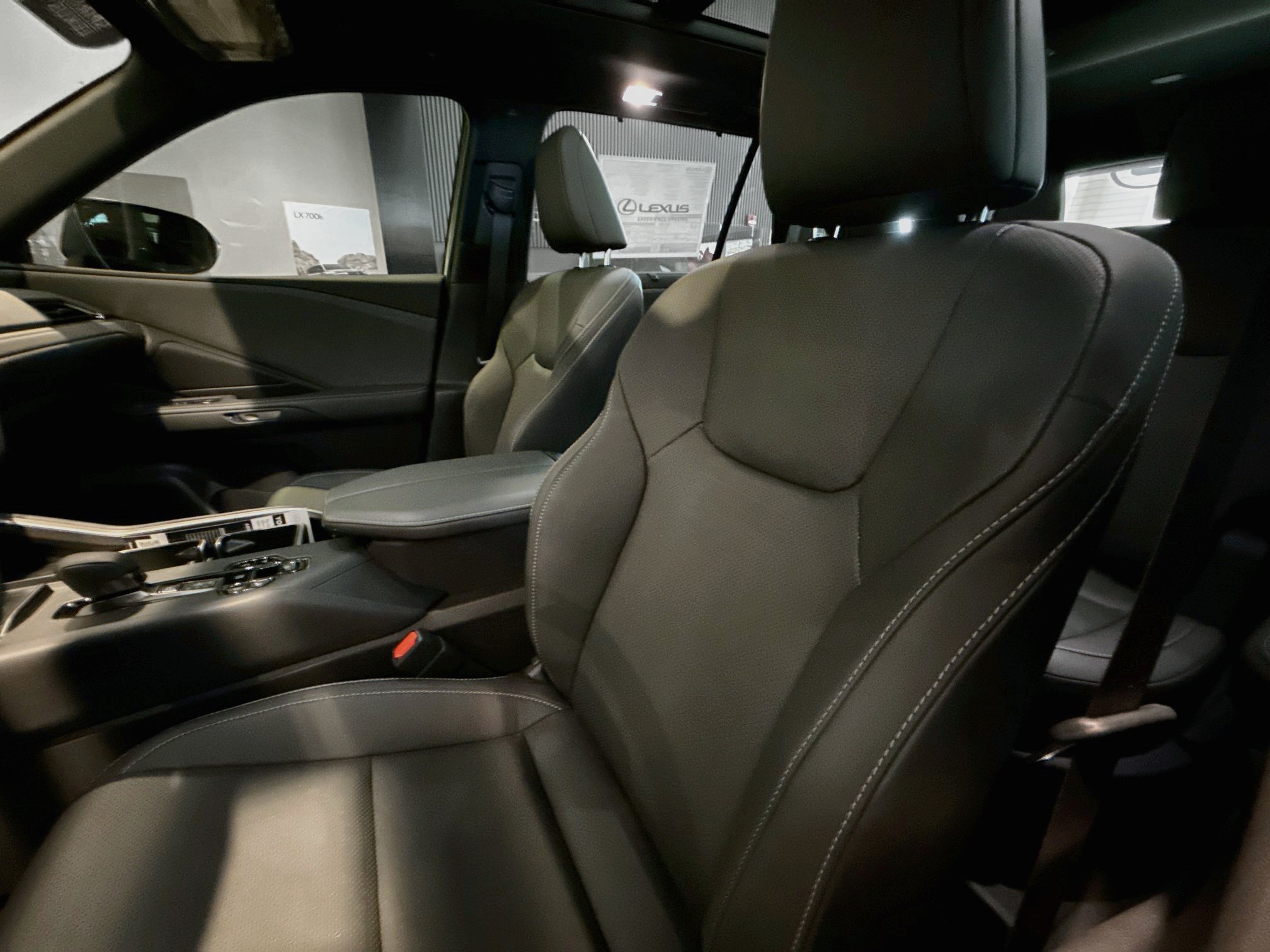 Used 2026 Lexus TX 350 AWD w/ Technology Package image 9