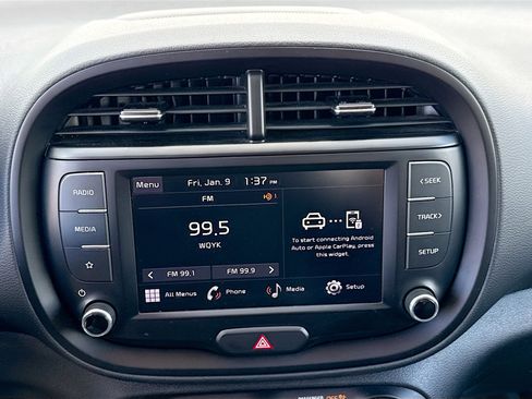 Used 2022 Kia Soul LX image 28