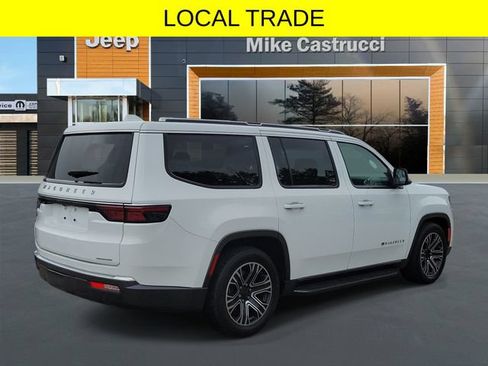 Certified 2022 Jeep Wagoneer Series III w/ Flexible Seating Group AWD/4WD image 4