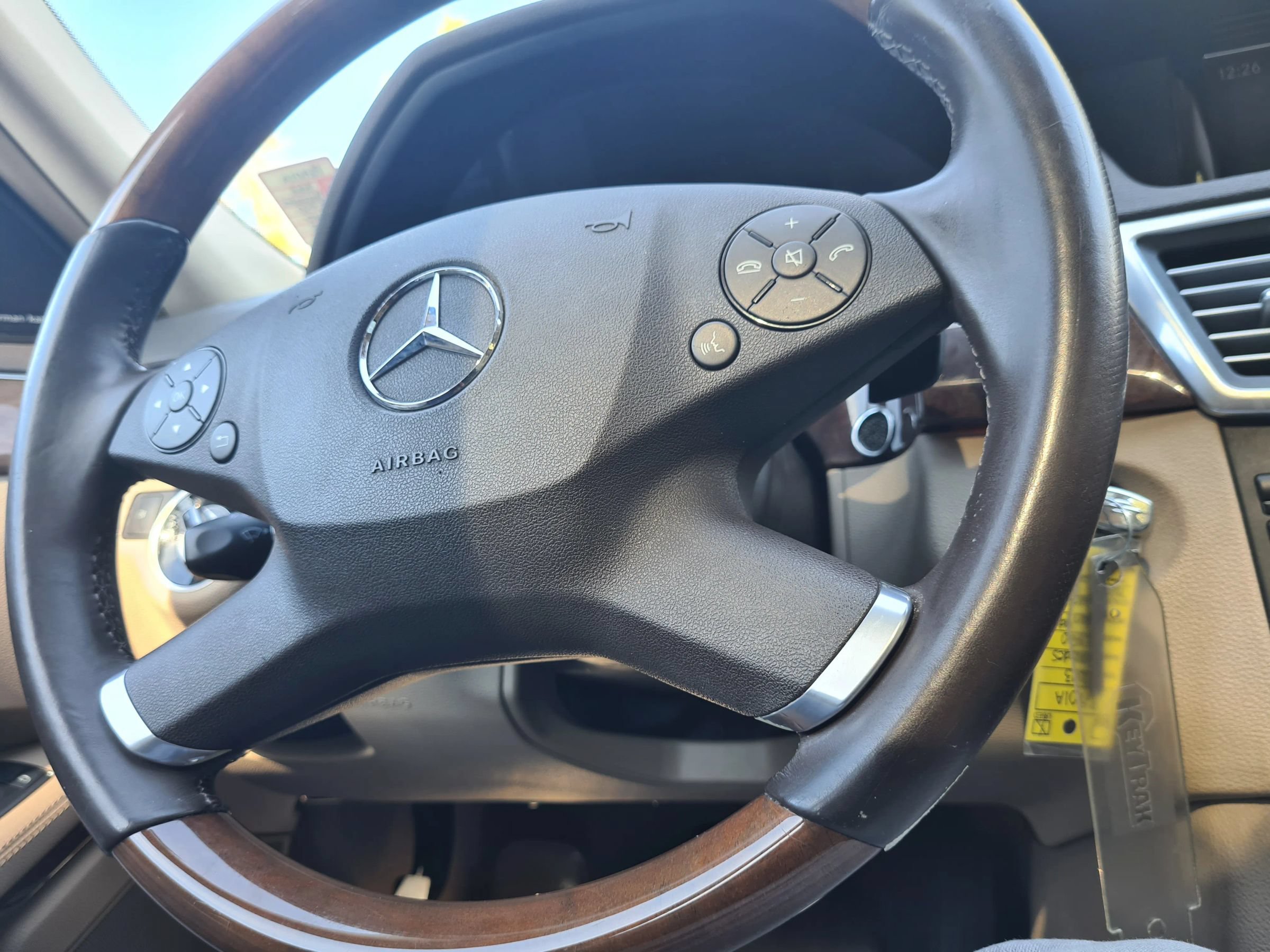 Used 2013 Mercedes-Benz E 350 Sedan image 19