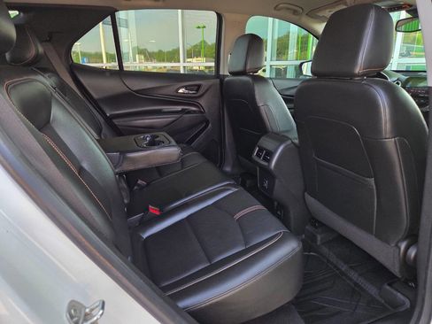 Used 2022 Chevrolet Equinox Premier w/ Redline Edition image 18