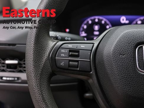Used 2023 Honda Accord EX image 15