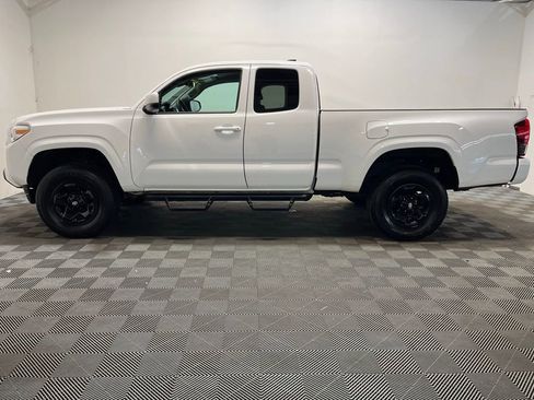 Used 2022 Toyota Tacoma SR w/ SR Convenience Package image 23