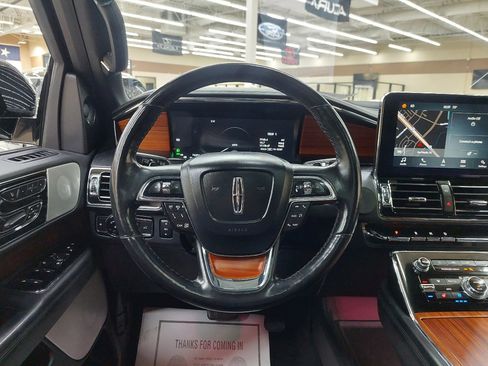 Used 2019 Lincoln Navigator Reserve w/ Cargo Package image 25