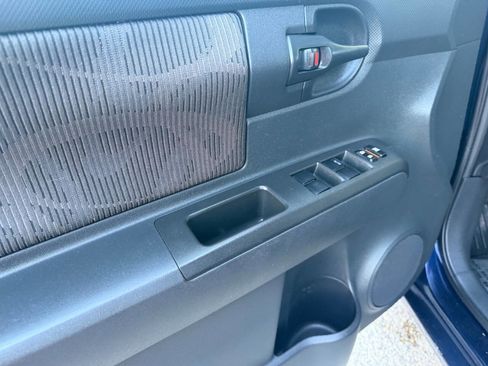 Used 2014 Scion xB Base 4dr Wagon 4A image 11