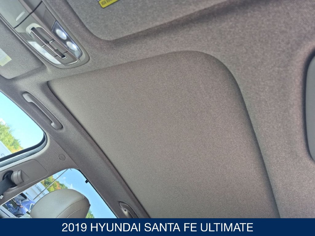 Used 2019 Hyundai Santa Fe AWD image 16