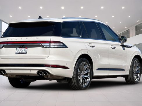 Certified 2023 Lincoln Aviator Grand Touring w/ Equipment Group 301A AWD/4WD image 4