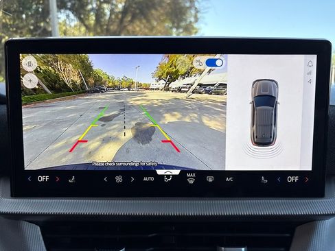 Used 2025 Ford Explorer Active image 26