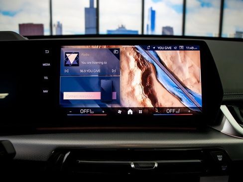 Used 2025 BMW X1 xDrive28i w/ Technology Package image 19