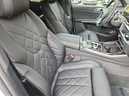 Used 2026 BMW X5 xDrive40i w/ Premium Package image 13