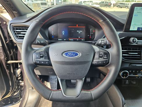 Used 2025 Ford Escape ST-Line image 16