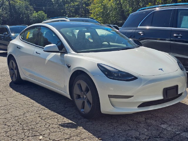Used 2023 Tesla Model 3 Standard Range RWD image 1