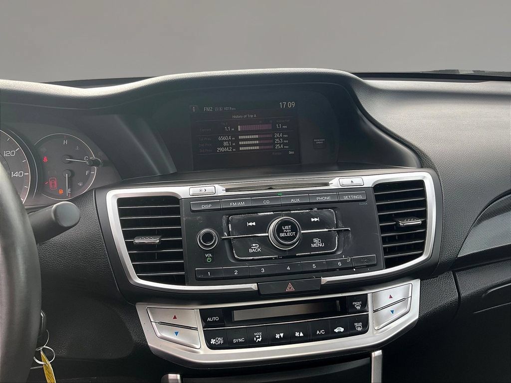 Used 2015 Honda Accord Sport image 9
