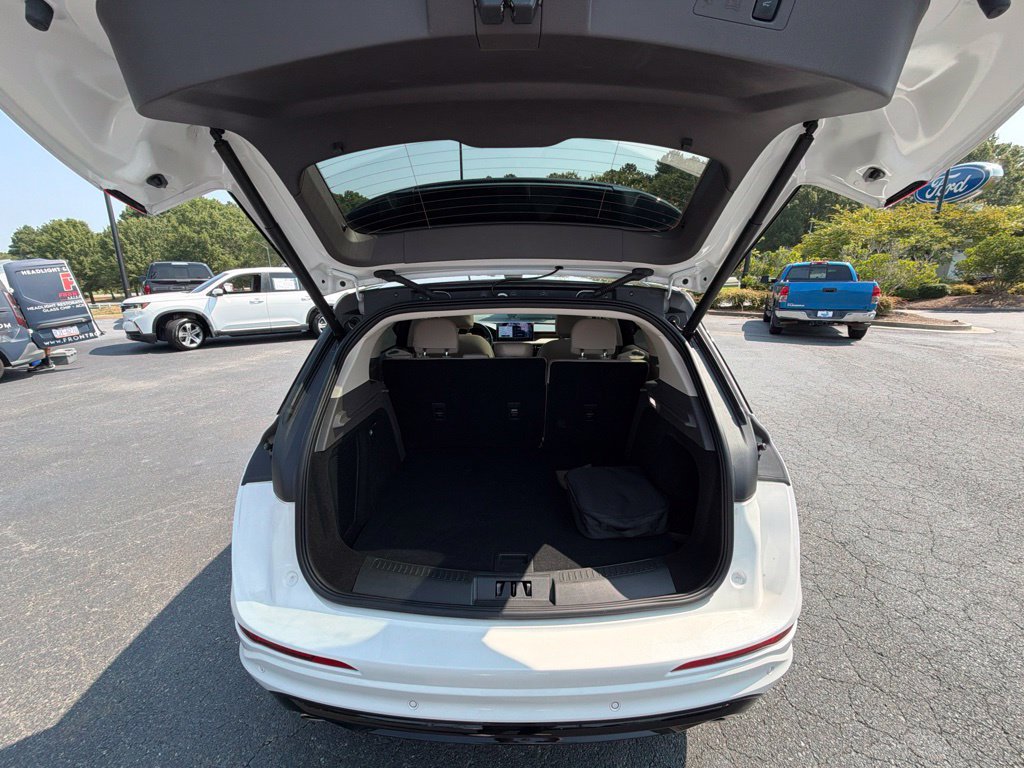 Used 2024 Lincoln Corsair Grand Touring AWD/4WD image 22