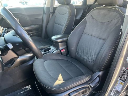 Used 2015 Kia Soul + image 15