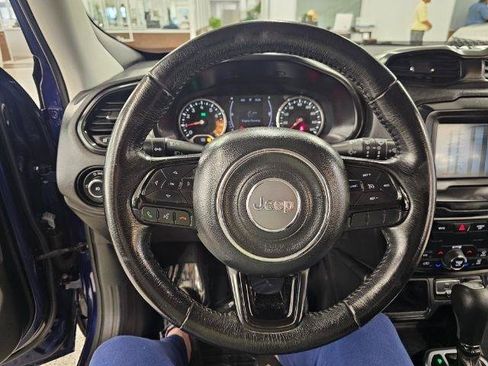 Used 2018 Jeep Renegade Altitude FWD image 15