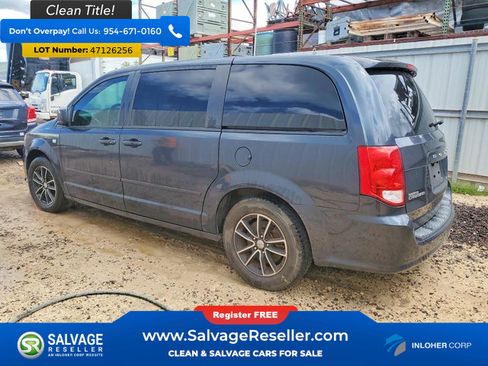 Used 2014 Dodge Grand Caravan SXT FWD image 3