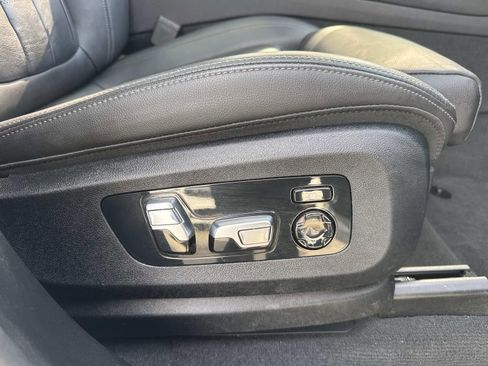 Used 2022 BMW X5 sDrive40i w/ M Sport Package image 15