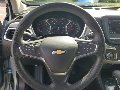Used 2022 Chevrolet Equinox LT AWD/4WD image 10