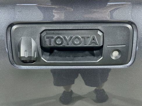 Used 2023 Toyota Tacoma TRD Sport AWD/4WD image 18