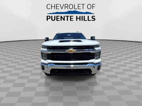 Used 2024 Chevrolet Silverado 3500 LT w/ Convenience Package AWD/4WD image 3