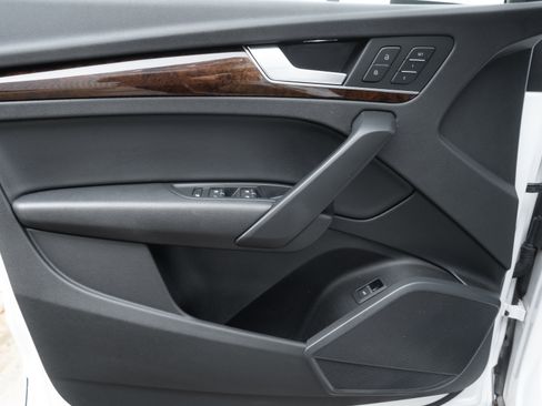 Used 2018 Audi Q5 2.0T Premium image 19