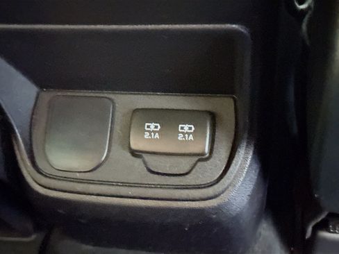 Used 2022 Subaru Ascent Premium AWD/4WD image 41