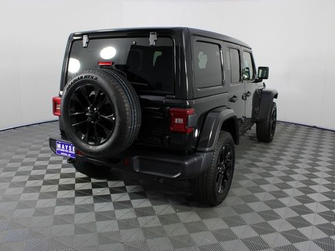 Used 2025 Jeep Wrangler Unlimited Sahara w/ Safety Group AWD/4WD image 23