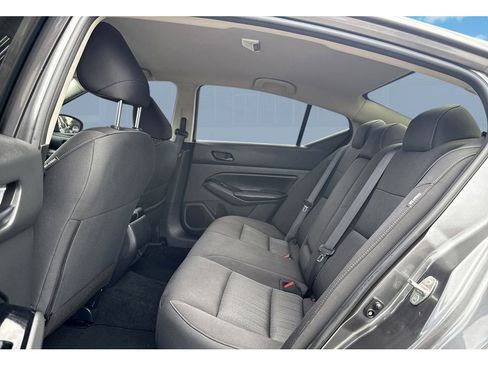 Used 2023 Nissan Altima 2.5 SV FWD image 17