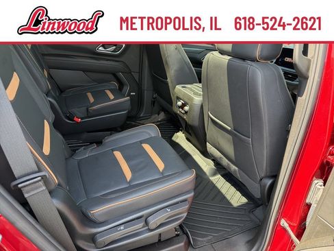 Used 2024 GMC Yukon AT4 AWD/4WD image 9