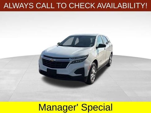 Used 2022 Chevrolet Equinox LS w/ LS Convenience Package image 3