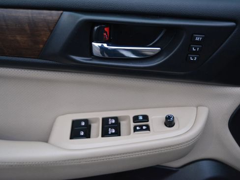 Used 2016 Subaru Outback 2.5i Limited image 31