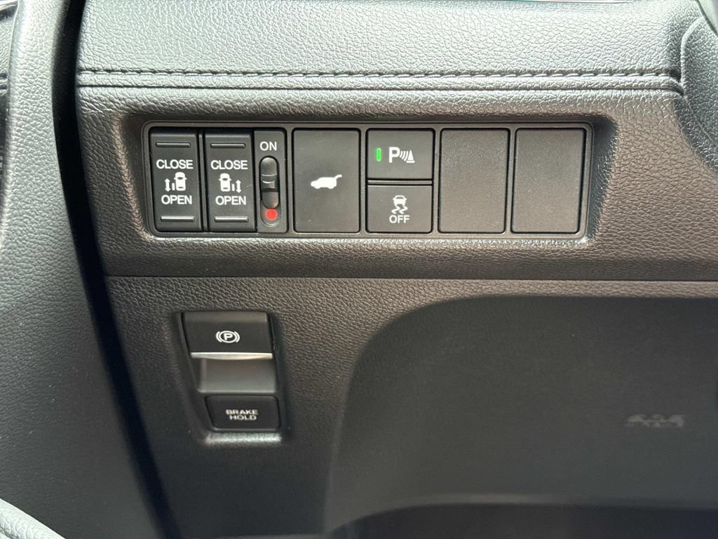 Used 2025 Honda Odyssey Touring image 14
