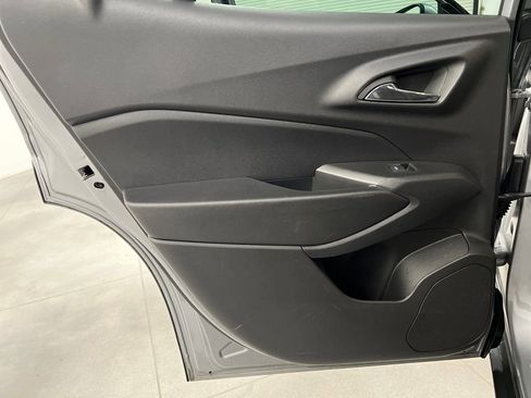 Used 2025 Chevrolet Trax LT image 15