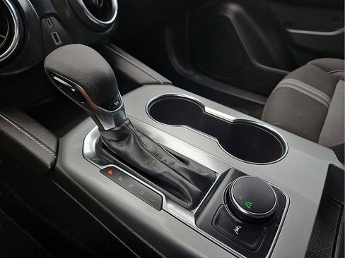 Used 2025 Chevrolet Blazer LT image 18