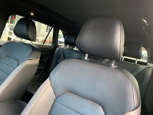 Used 2020 Volkswagen Atlas Cross Sport SEL Premium R-Line image 17